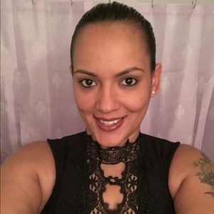 Meet your Posher, Mireya